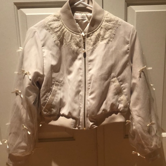 liz lisa Jackets & Blazers - Liz lisa Satin and chiffon quilted bomber jacket🦋